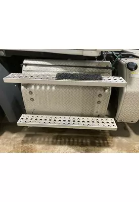 Freightliner CASCADIA Battery Box