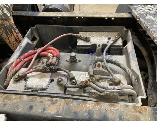 Freightliner CASCADIA Battery Box