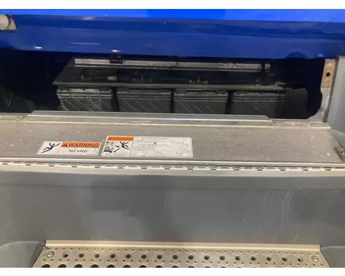 Freightliner CASCADIA Battery Box