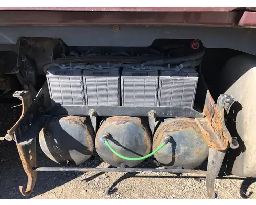 Freightliner CASCADIA Battery Box