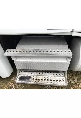 Freightliner CASCADIA Battery Box