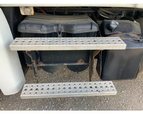 Freightliner CASCADIA Battery Box