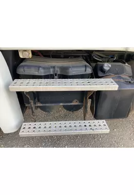 Freightliner CASCADIA Battery Box