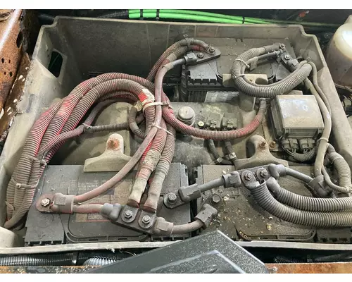 Freightliner CASCADIA Battery Box