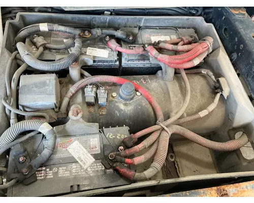 Freightliner CASCADIA Battery Box