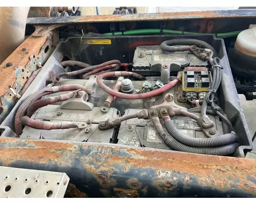 Freightliner CASCADIA Battery Box