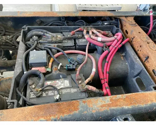 Freightliner CASCADIA Battery Box