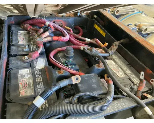 Freightliner CASCADIA Battery Box