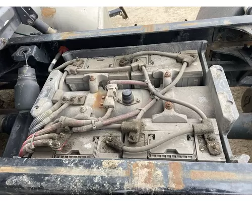 Freightliner CASCADIA Battery Box