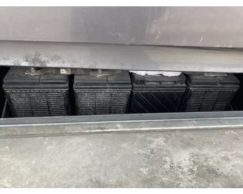 Freightliner CASCADIA Battery Box