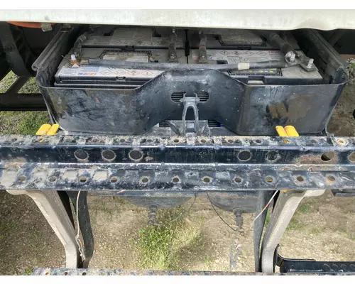 Freightliner CASCADIA Battery Box