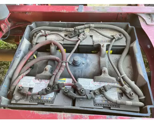 Freightliner CASCADIA Battery Box