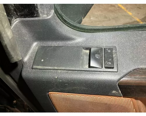 Freightliner CASCADIA Body, Misc. Parts