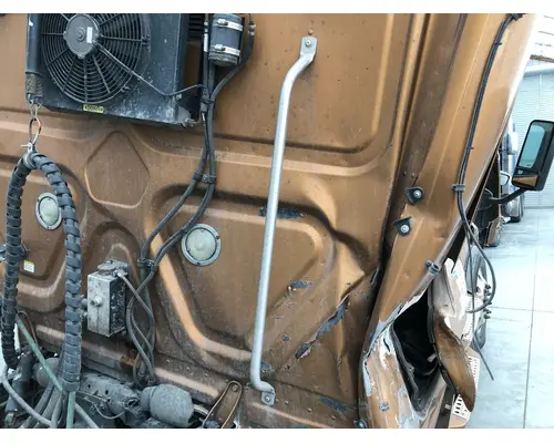 Freightliner CASCADIA Body, Misc. Parts