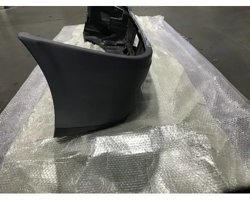 Freightliner CASCADIA Bumper Assembly, Front