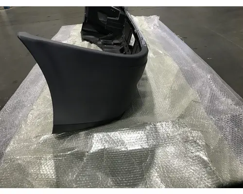 Freightliner CASCADIA Bumper Assembly, Front