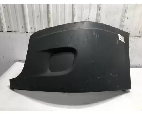 Freightliner CASCADIA Bumper End