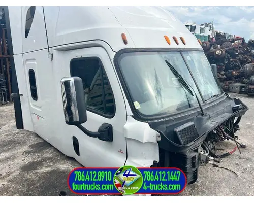 Freightliner CASCADIA Cab