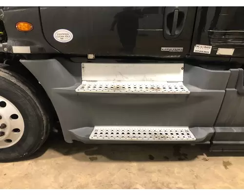 Freightliner CASCADIA Chassis Fairing