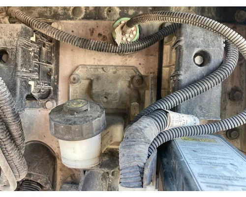 Freightliner CASCADIA Clutch Master Cylinder