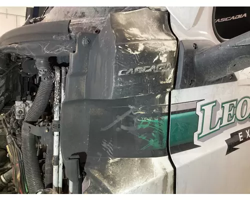 Freightliner CASCADIA Cowl