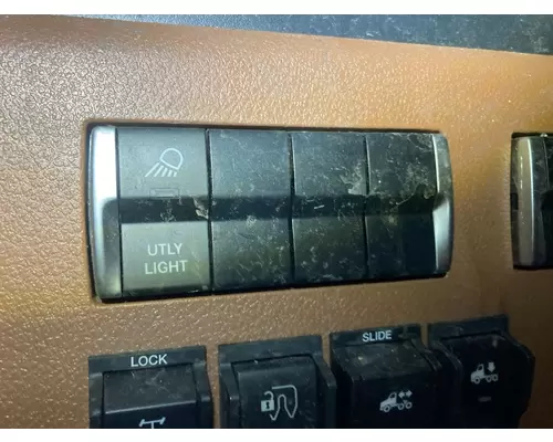 Freightliner CASCADIA Dash Panel