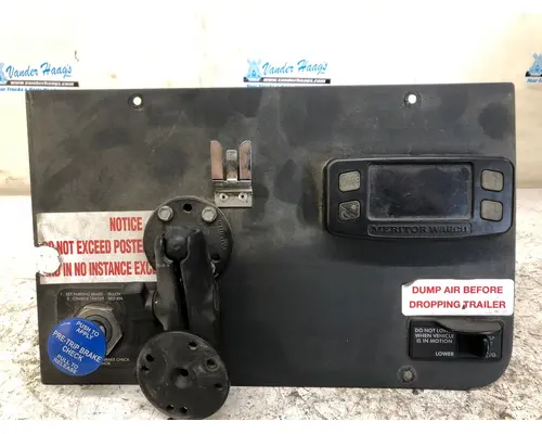 Freightliner CASCADIA Dash Panel