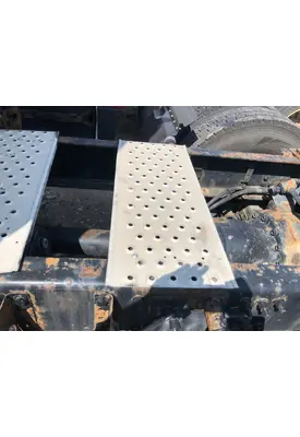 Freightliner CASCADIA Deckplate