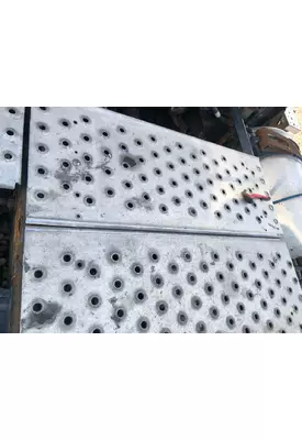 Freightliner CASCADIA Deckplate