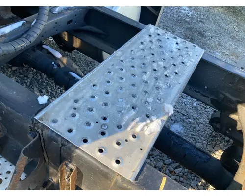 Freightliner CASCADIA Deckplate