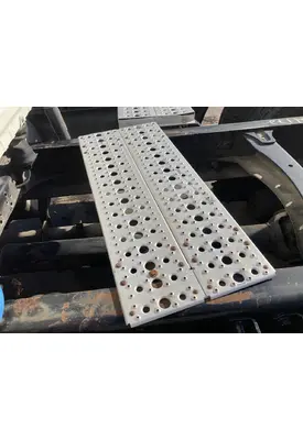 Freightliner CASCADIA Deckplate