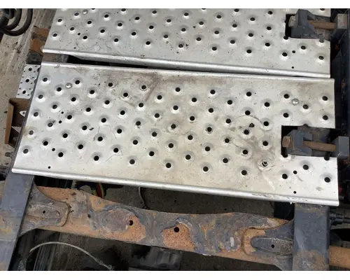 Freightliner CASCADIA Deckplate