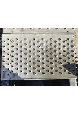 Freightliner CASCADIA Deckplate