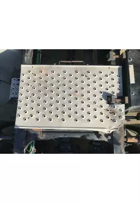 Freightliner CASCADIA Deckplate