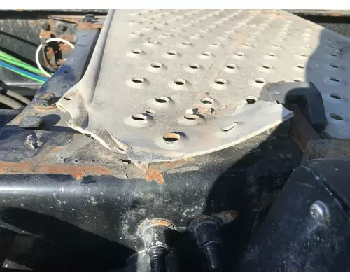 Freightliner CASCADIA Deckplate