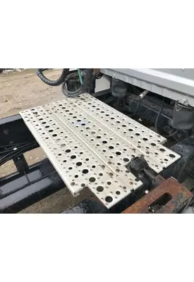 Freightliner CASCADIA Deckplate