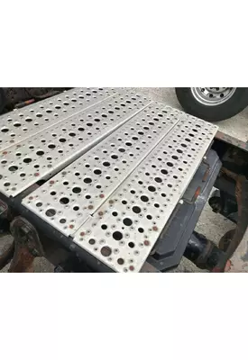 Freightliner CASCADIA Deckplate