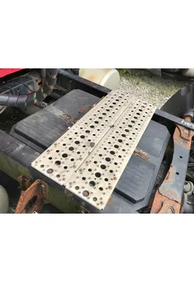 Freightliner CASCADIA Deckplate