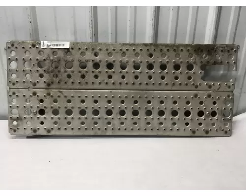 Freightliner CASCADIA Deckplate