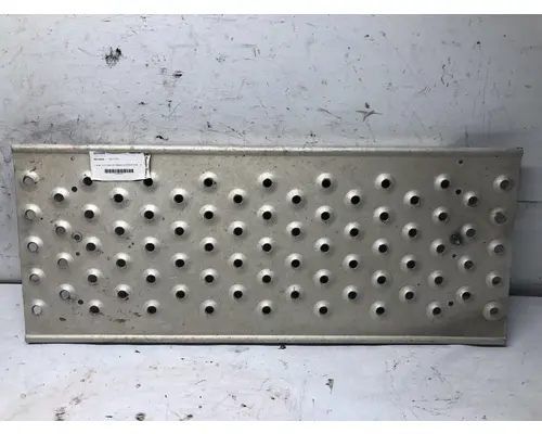 Freightliner CASCADIA Deckplate