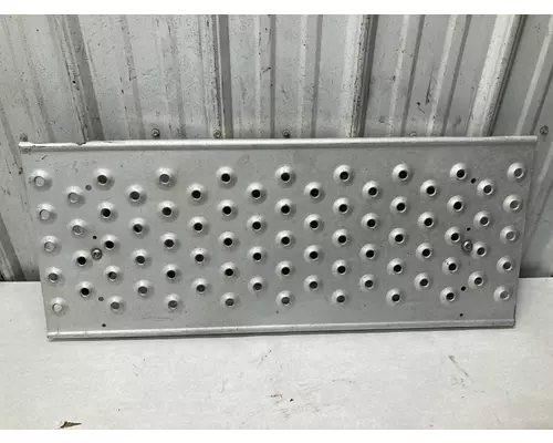 Freightliner CASCADIA Deckplate