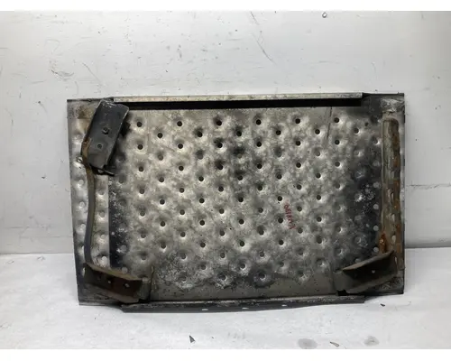 Freightliner CASCADIA Deckplate