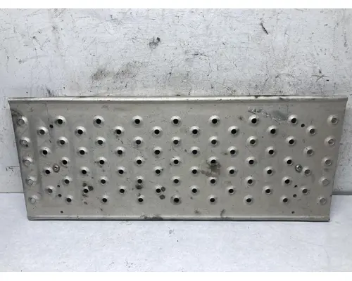 Freightliner CASCADIA Deckplate