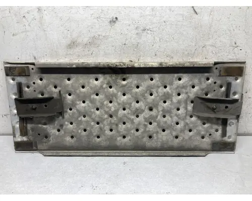 Freightliner CASCADIA Deckplate