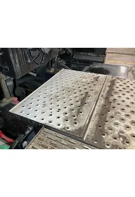 Freightliner CASCADIA Deckplate