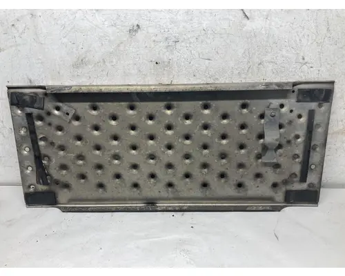 Freightliner CASCADIA Deckplate