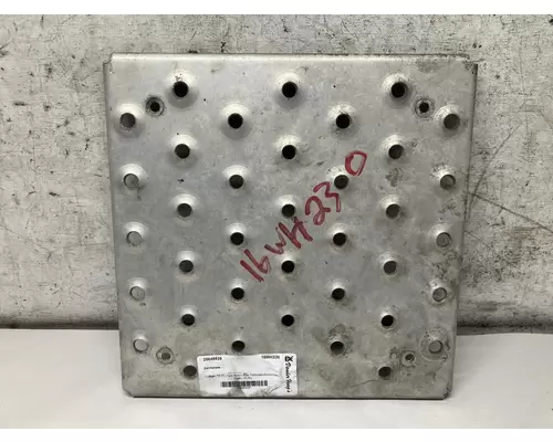 Freightliner CASCADIA Deckplate