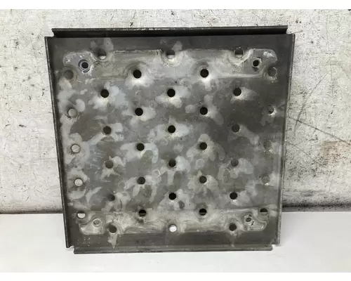 Freightliner CASCADIA Deckplate