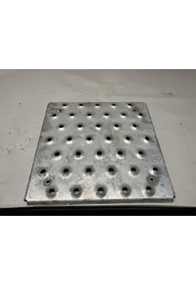Freightliner CASCADIA Deckplate