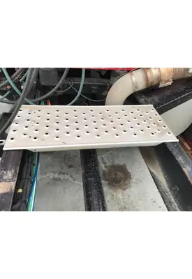 Freightliner CASCADIA Deckplate